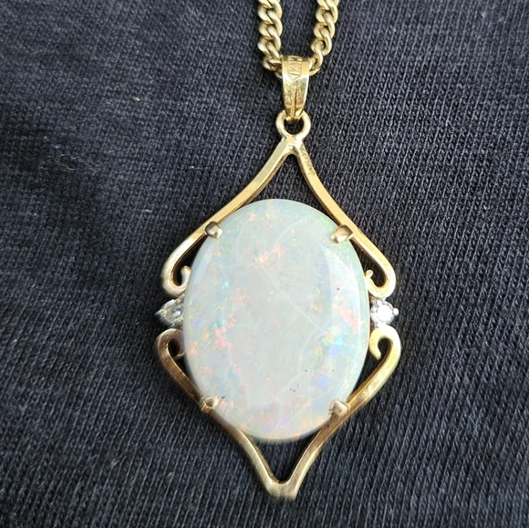 14k Opal And Diamond Chip Pendant - Picture 7 of 9